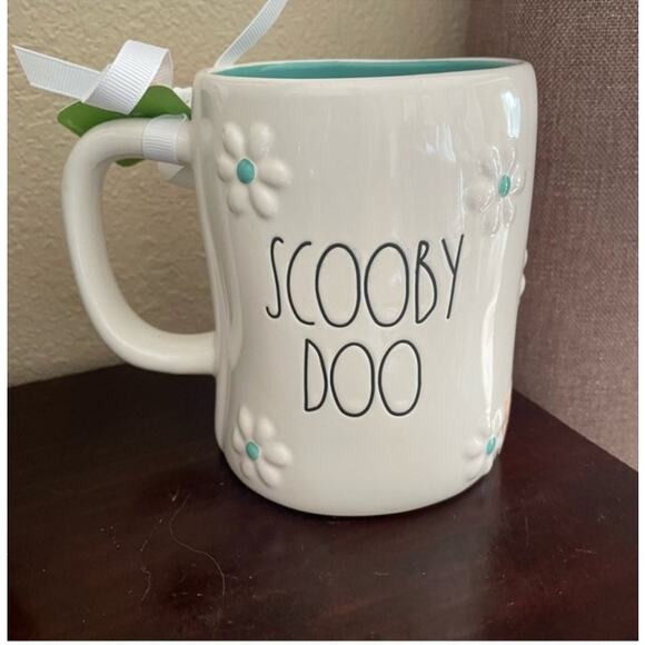 Rae Dunn Scooby Doo Floral Mug nwt - Picture 1 of 4